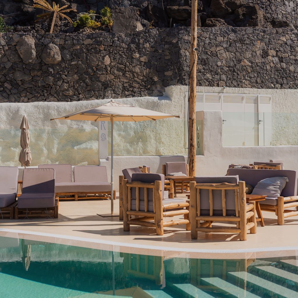 Hamaca en zona piscina Las Rocas Beach Club